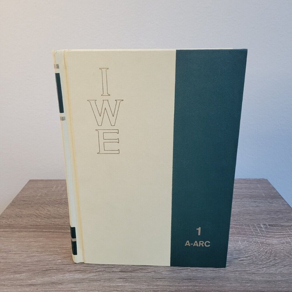 Bobley IWE Illustrated World Encyclopedia Volume 1 A-ARC